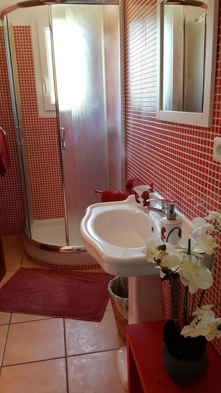 Chambres D'Hotes Des Huppes นีมส์ ภายนอก รูปภาพ