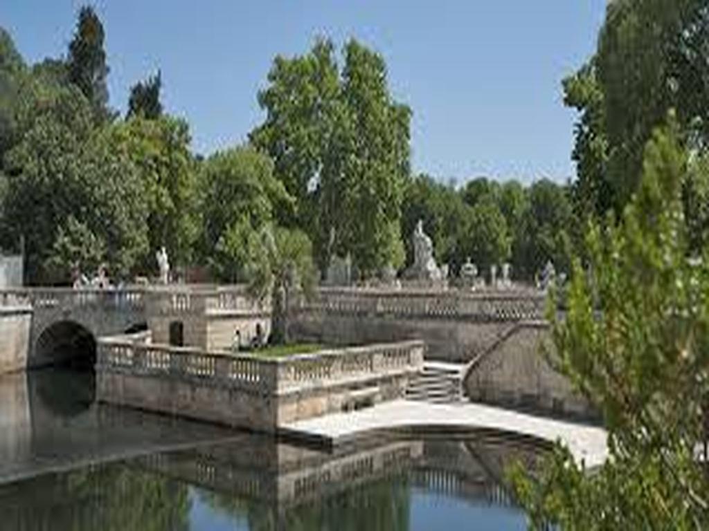 Chambres D'Hotes Des Huppes นีมส์ ภายนอก รูปภาพ