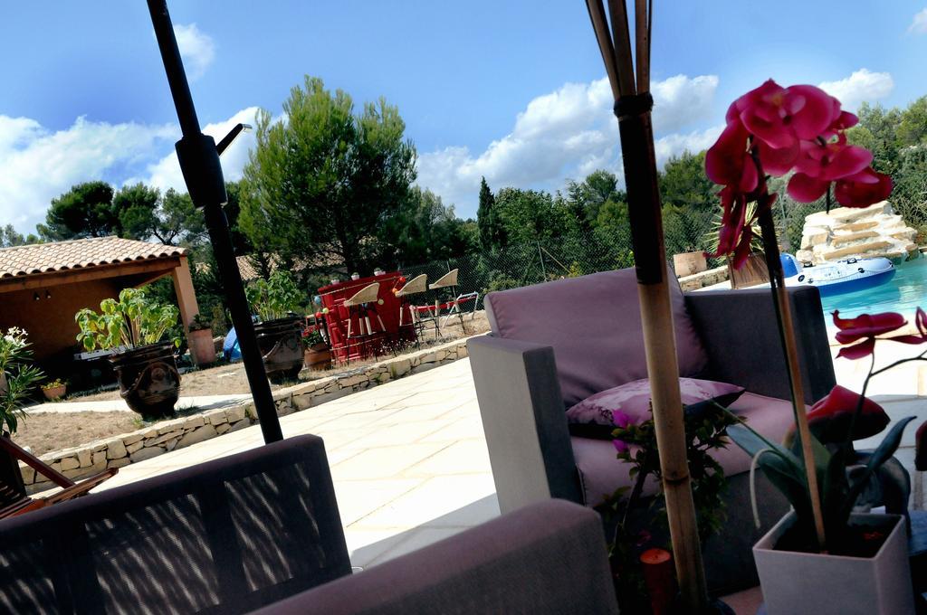 Chambres D'Hotes Des Huppes นีมส์ ภายนอก รูปภาพ