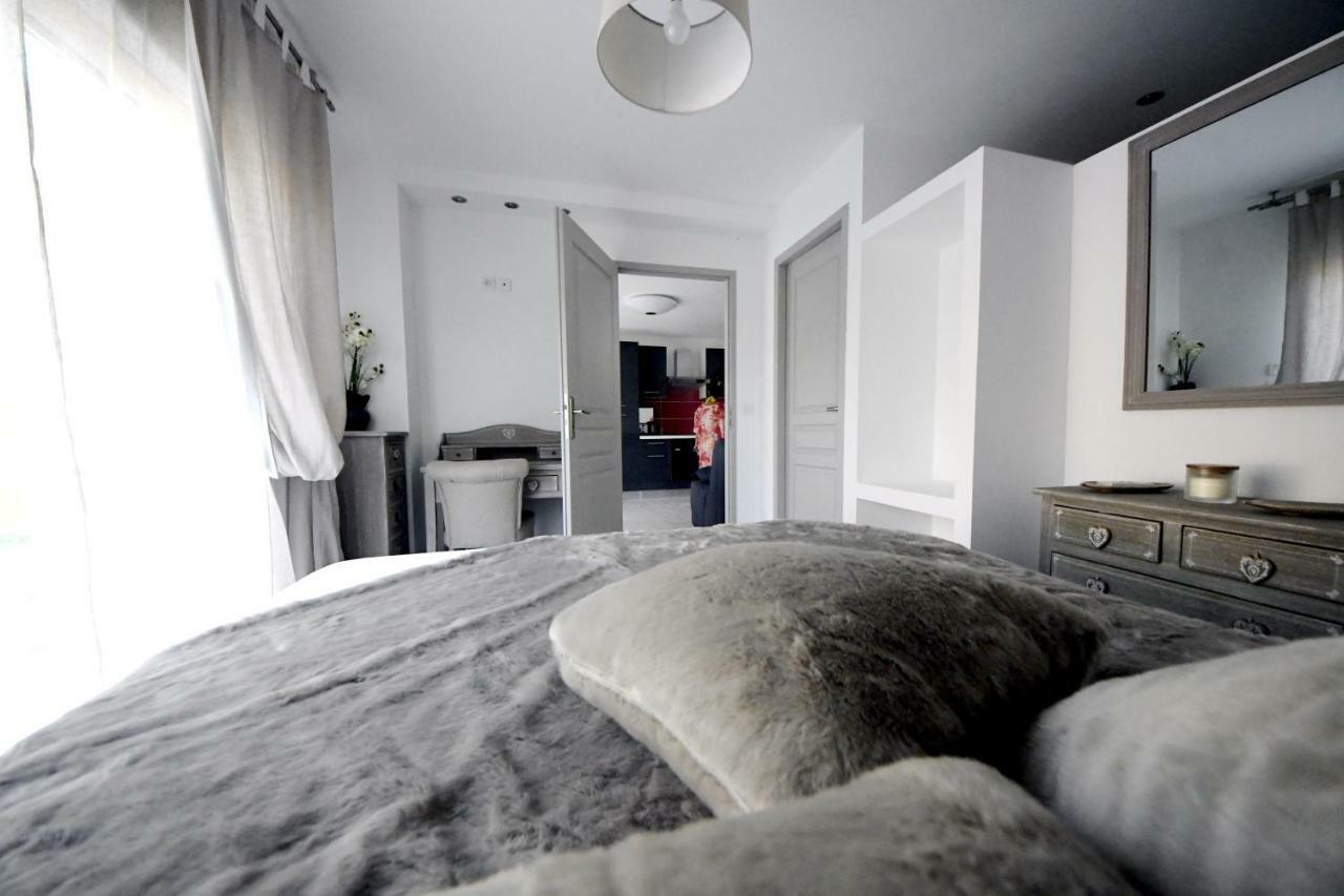 Chambres D'Hotes Des Huppes นีมส์ ภายนอก รูปภาพ